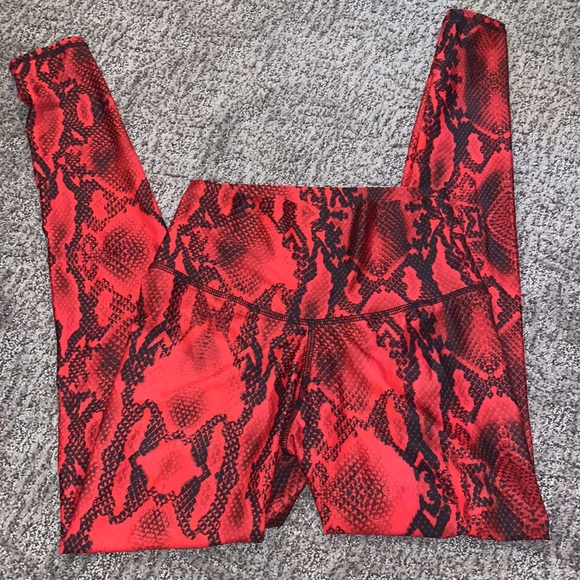 Python Print Leggings - Picture 2 of 5